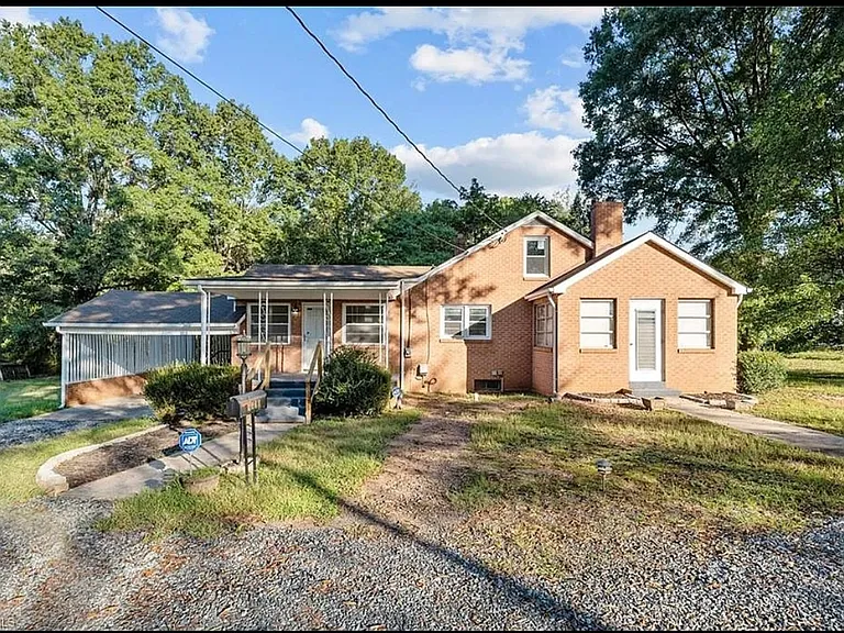 2462 Harrington Hwy — Photo 3