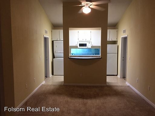 2nd image of 205 Putnam Dr