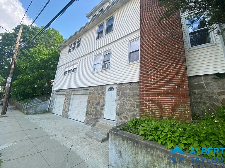 288 Foster St #1 — Photo 17