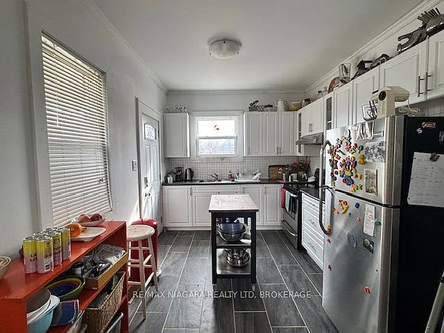 4893 Hunter St — Photo 8
