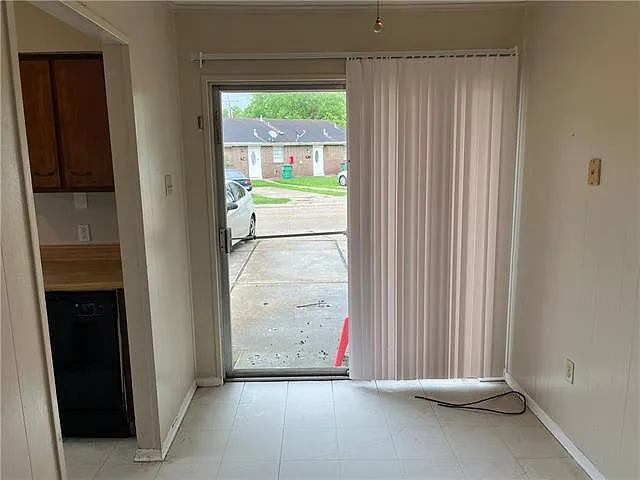 2504 Longwood Dr #A — Photo 3