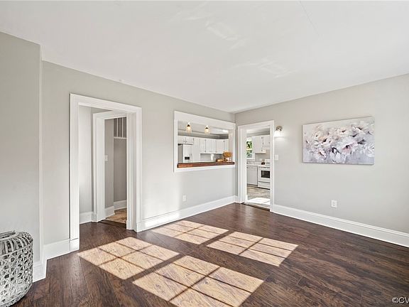5th image of 10121 Highview Ave