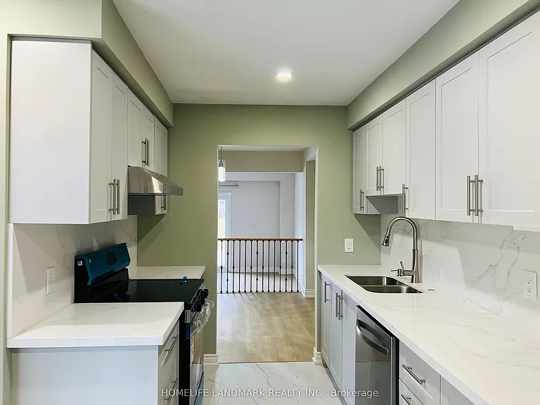 70 Lady Churchill Ct — Photo 4