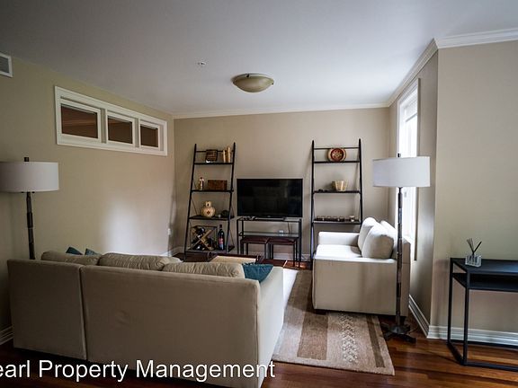 3rd image of 2328 NW Glisan St APT 3