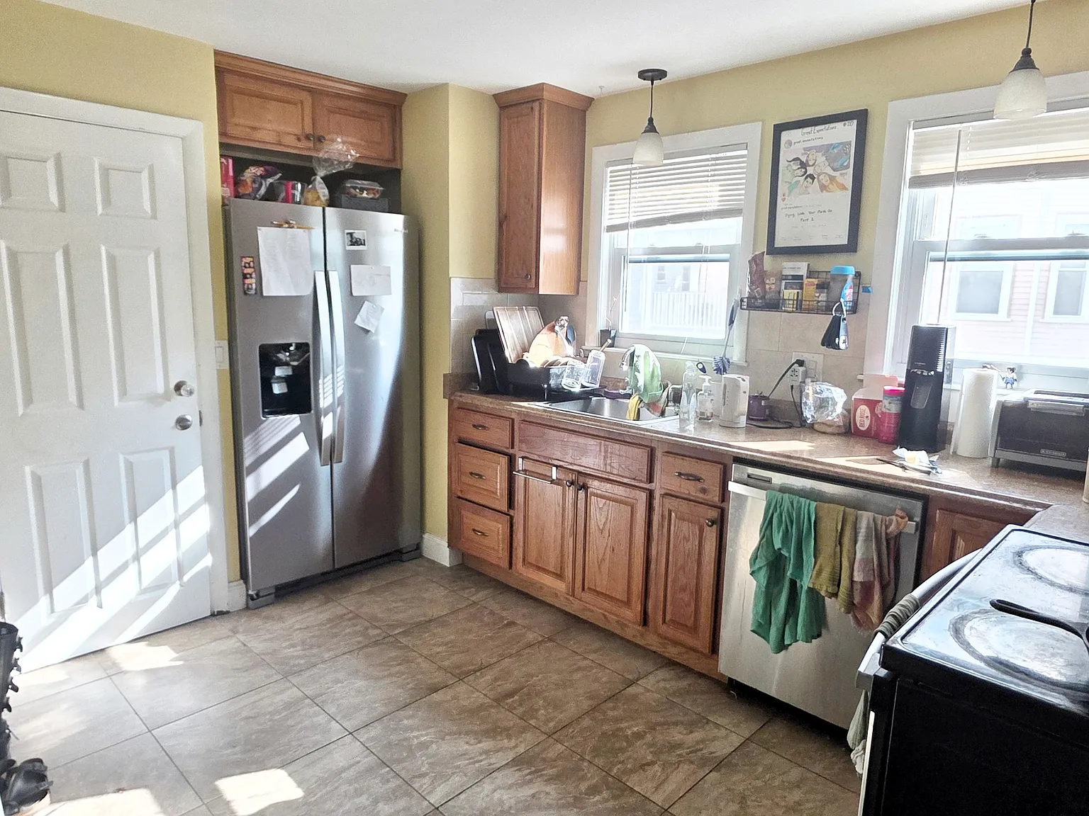 2 bed, 900 sqft, $2,300 — Photo 2