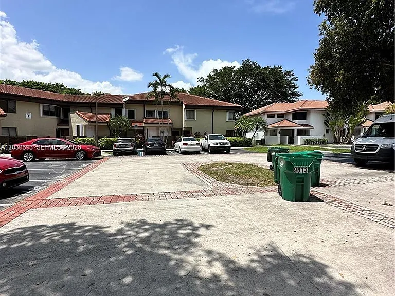 9607 SW 138th Ave #TC2R — Photo 25