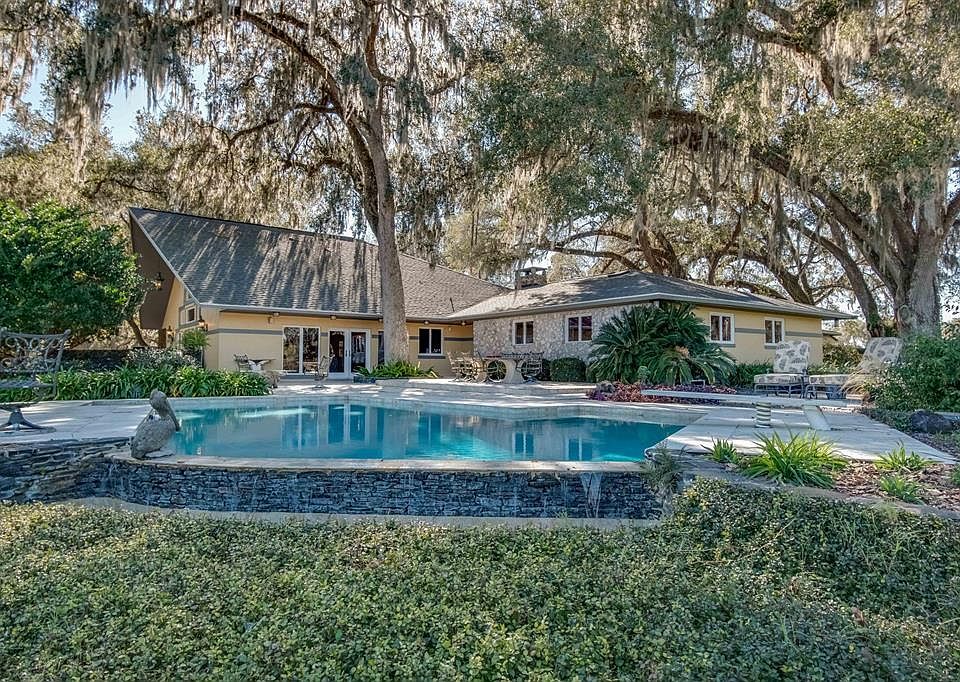 1st image of 11415 NW 123rd Ln