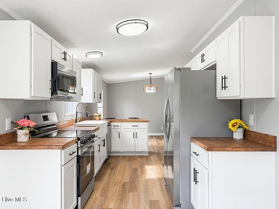 3rd image of 9220 Shady Forest Drive SW