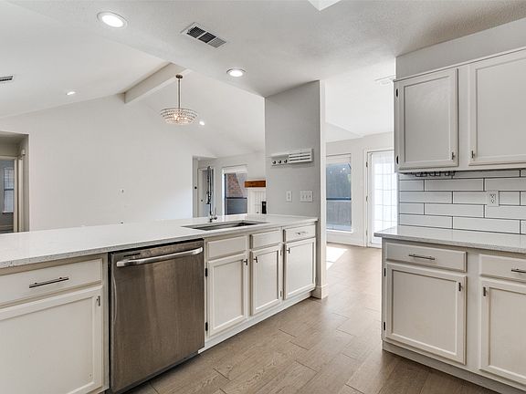 5th image of 2113 McIntosh Dr
