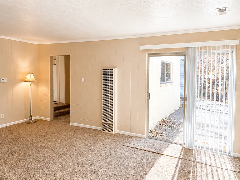 557 N 400 E — Photo 18