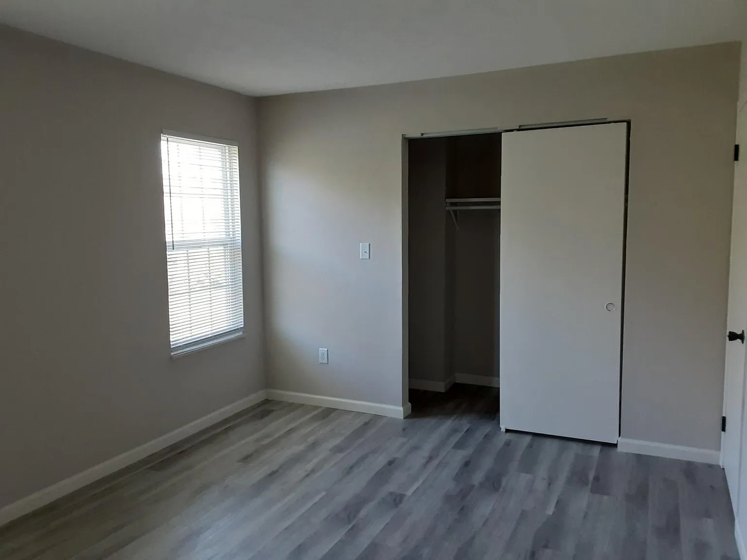 2 bed, 1.5 bath, 1400 sqft, $1,400 — Photo 2