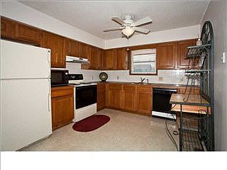 5th image of 2842 W 3rd Ave