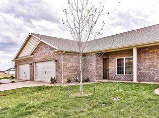 5050 Paddock Dr, Evansville, IN 47715