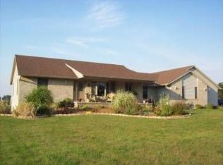 894 1575th St, Lincoln, IL 62656