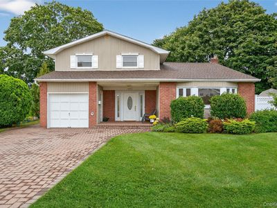 1804 Leona Court, Merrick, NY, 11566