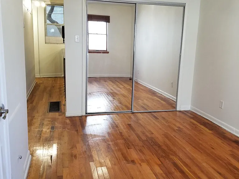 1642 Lombard St #1 — Photo 5