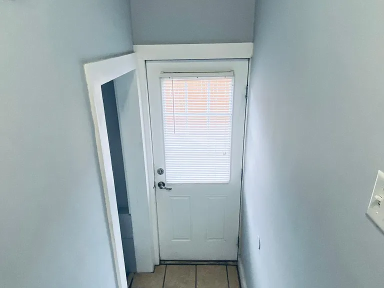 Side Door / Landing