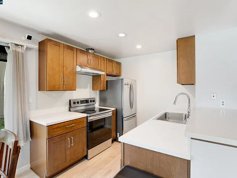 9085 Alcosta Blvd #409 — Photo 11