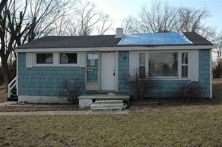 1st image of 9255 Vaughn Ln