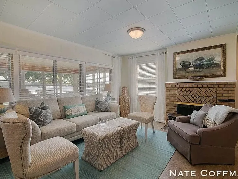 6894 Farrell Dr NE — Photo 11