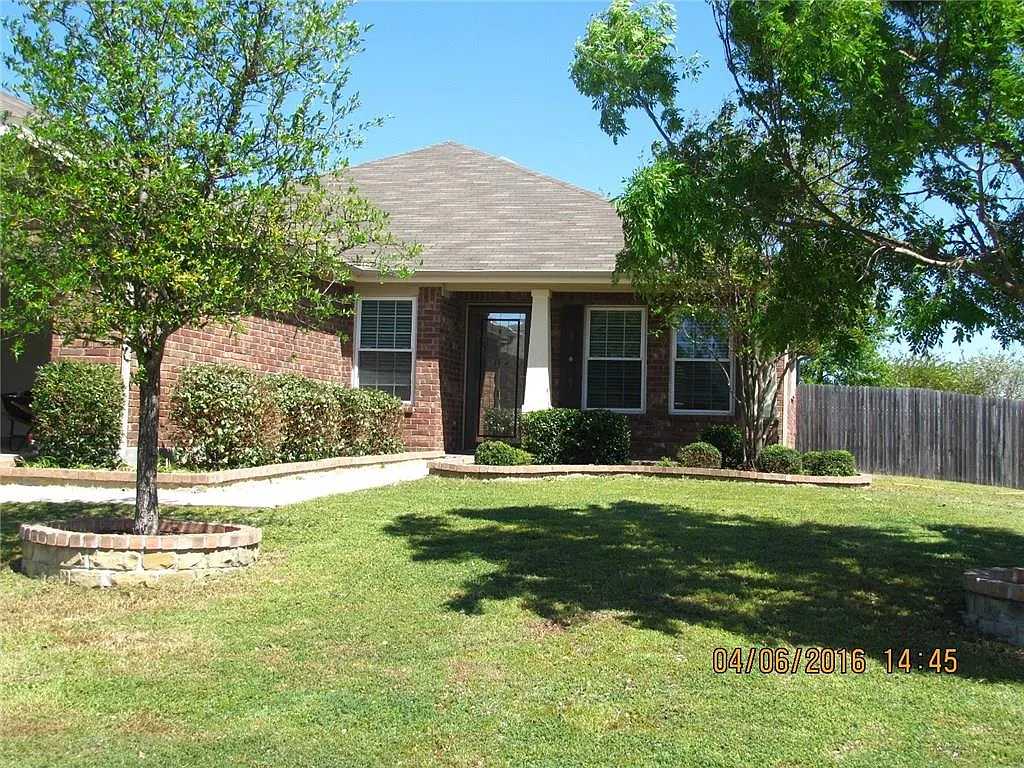 3 bed, 1540 sqft, $1,975 — Photo 2