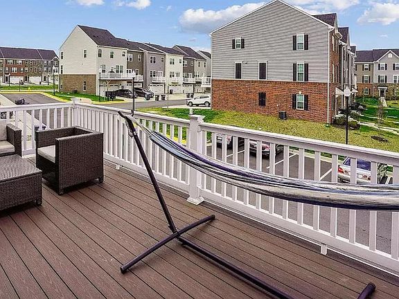 5th image of 11442 Willow Green Cir
