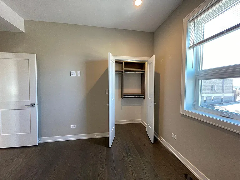 458 N Noble St #3W — Photo 29