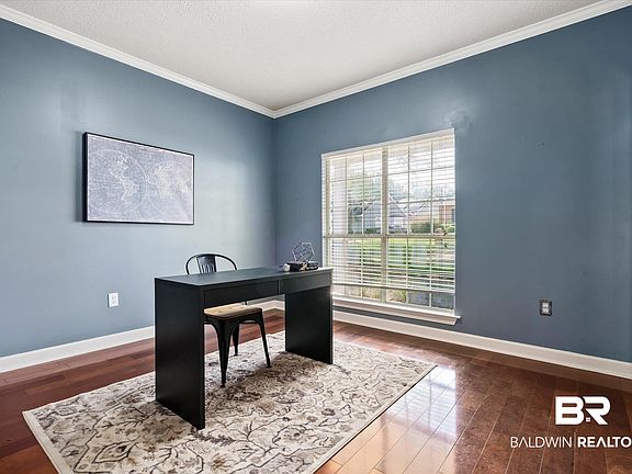 5th image of 1171 Newbury Ln E