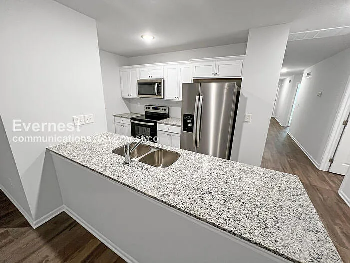 6919 College Ave — Photo 4