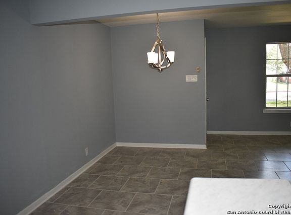2nd image of 118 Carmen Pl