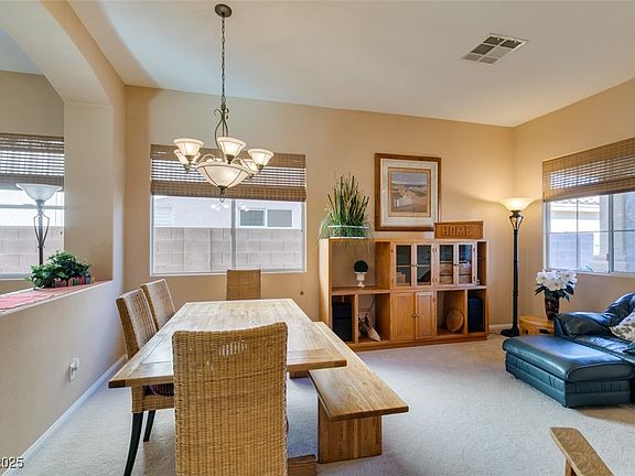 5th image of 841 Garden Breeze Way