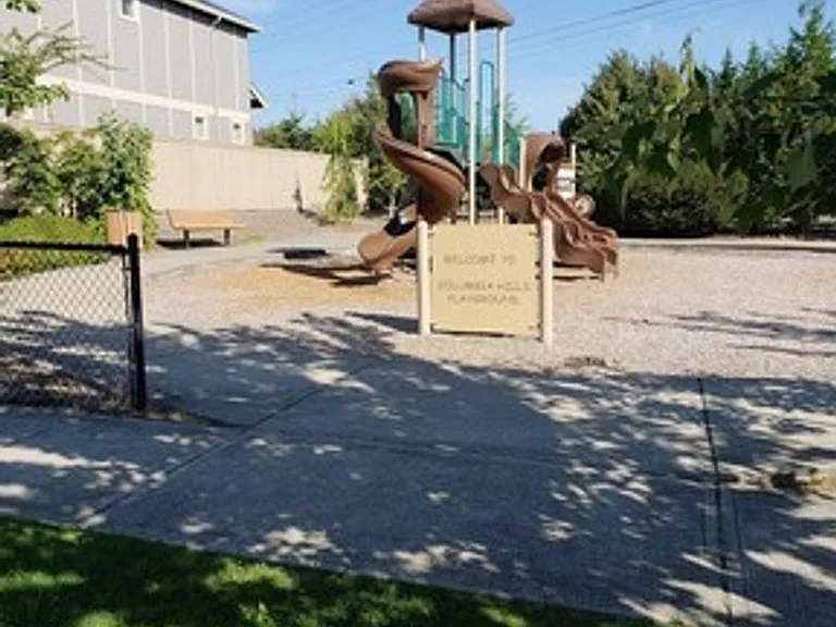 Columbia Hills Townhomes — Photo 17