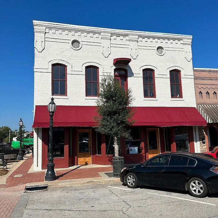 215 Main St Barnesville GA Zillow