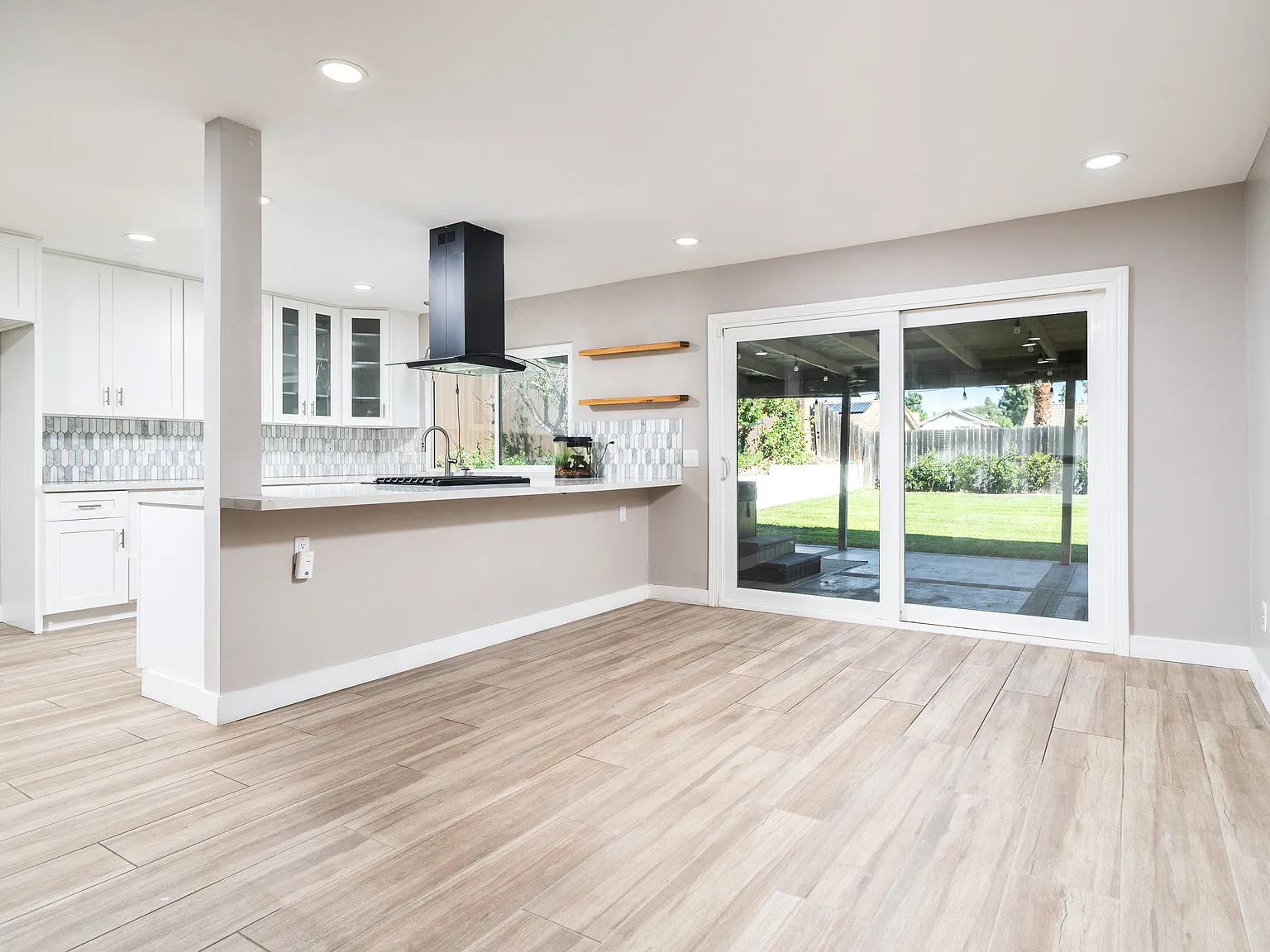 4 bed, 1714 sqft, $4,000 — Photo 3