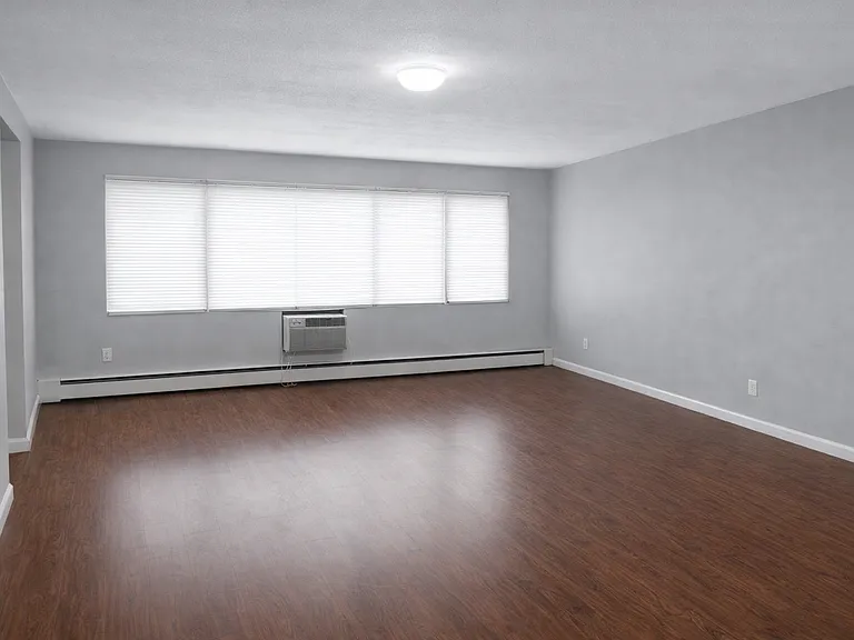 722 6th Ave SE #108 — Photo 9