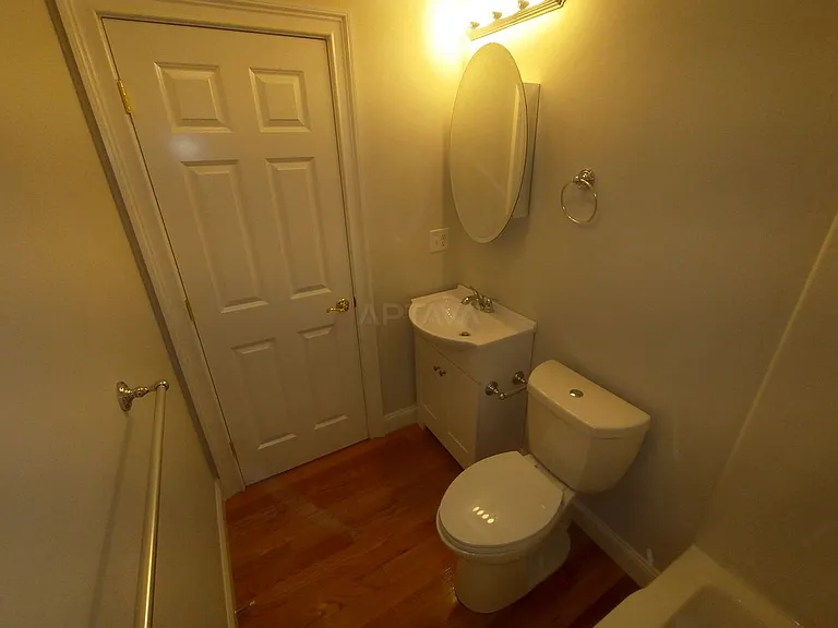 101 Morse St #302 — Photo 12