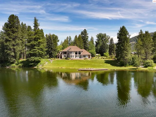 100 Bonita Bay Dr #1-2, Sagle, ID 83860