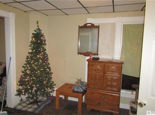 34 Regent St, Jamestown, NY 14701