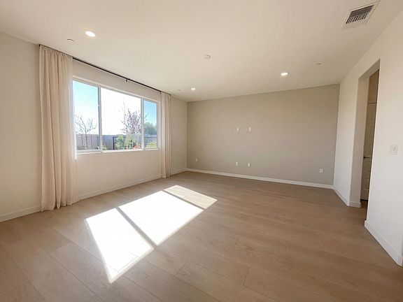3rd image of 10872 Coral Reef Ln