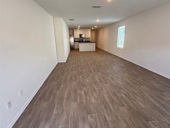 2nd image of 214 Alkali Dr
