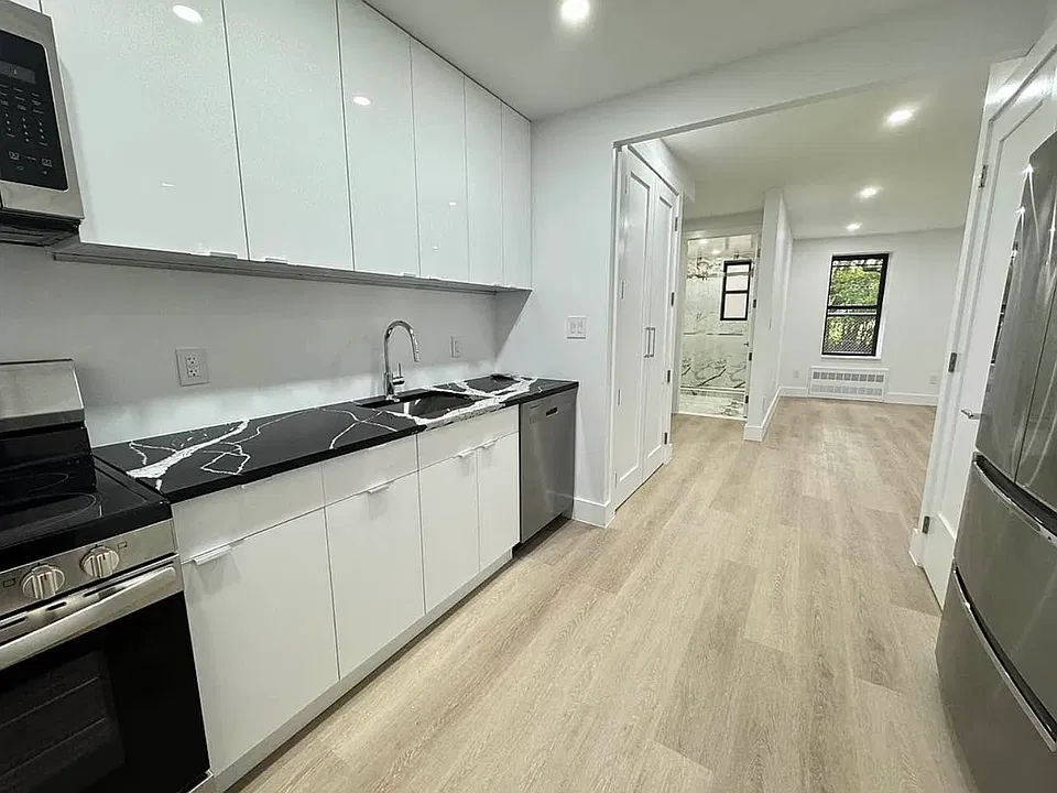 1035 Washington Ave #1J