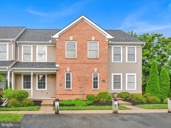 4015 Bradford Cir, Mount Joy, PA 17552