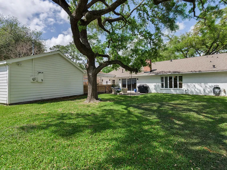 10047 Briarwild Ln — Photo 46