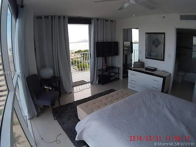 7601 E Treasure Dr #1407 — Photo 12