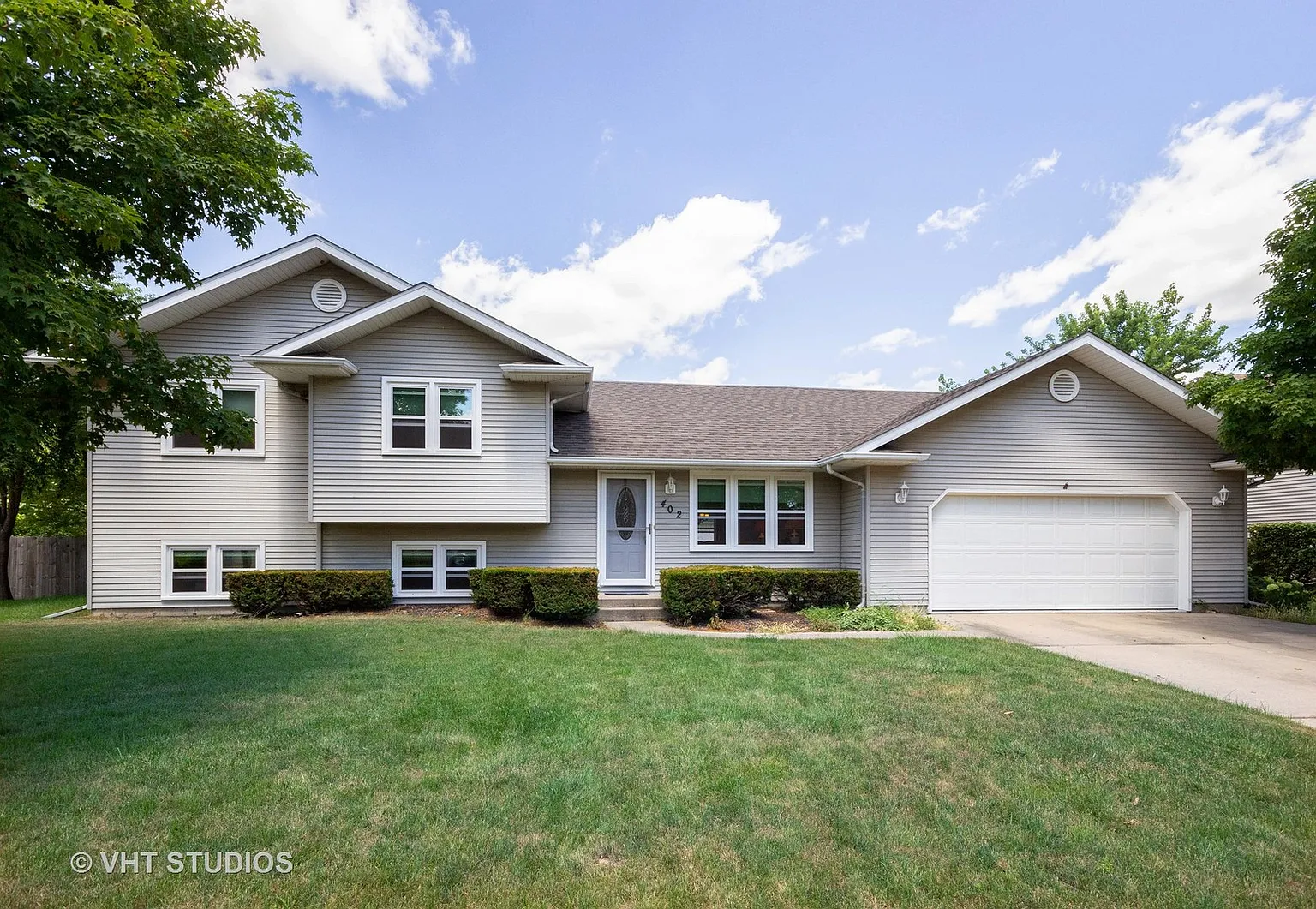 402 Prairie Ln photo 1