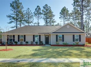 102 Long Pine Dr, Springfield, GA 31329