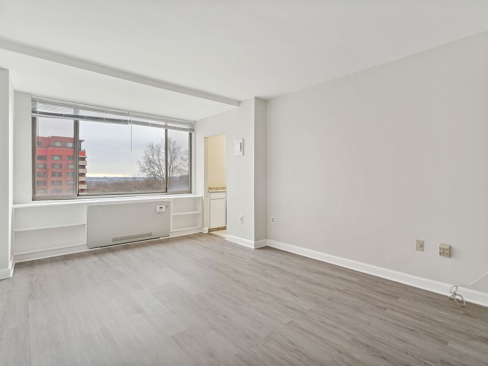 1st image of 1111 Arlington Blvd APT 702
