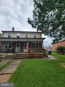 91 N 4th St, Mount Wolf, PA, 17347
