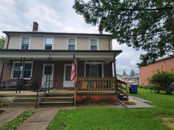 91 N 4th St, Mount Wolf, PA 17347