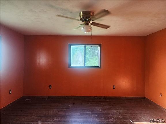 5th image of 1672 Hillsboro Rd